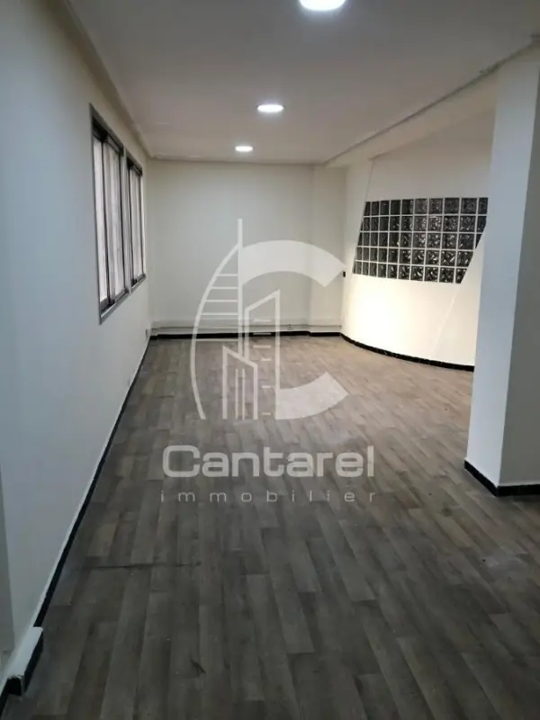 BUREAU BIEN PLACÉ EN LOCATION CENTRE VILLE