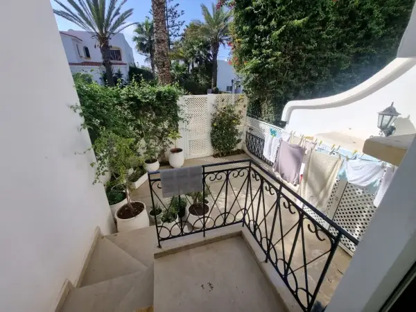 SPLENDIDE VILLA A VENDRE AVEC PISCINE, JARDIN A AIN DIAB