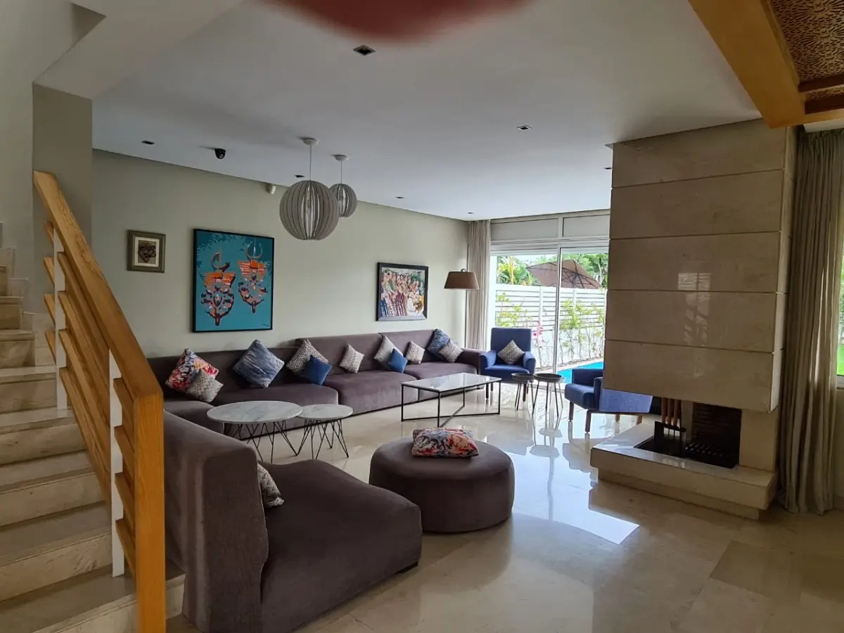 Location belle villa bouskoura