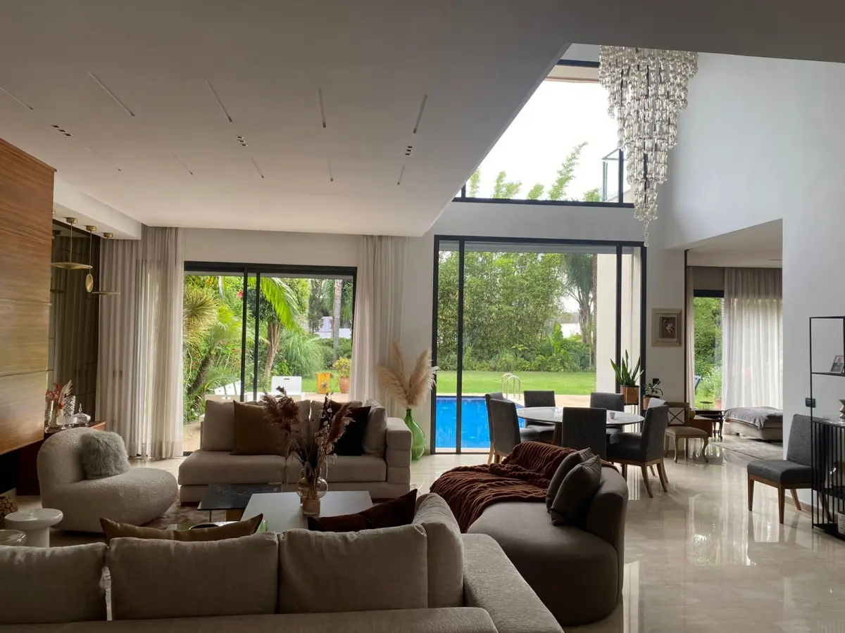 Magnifique villa en vente -bouskoura -