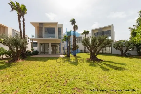 MAGNIFIQUE VILLA PROF. EN LOCATION ANFA SUP