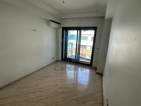 À louer – Superbe appartement avec deux balcons au quartier Palmier