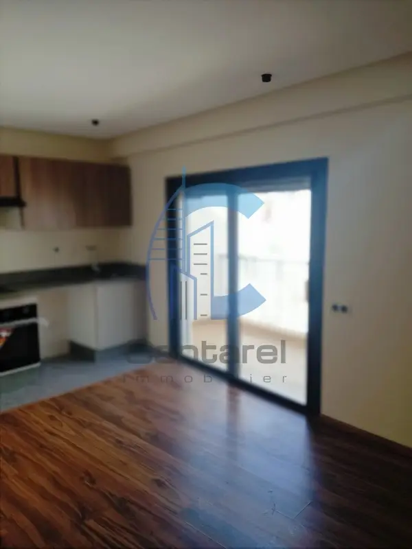 À vendre – Studio moderne avec balcon | Quartier Bourgogne - BD TAN-TAN