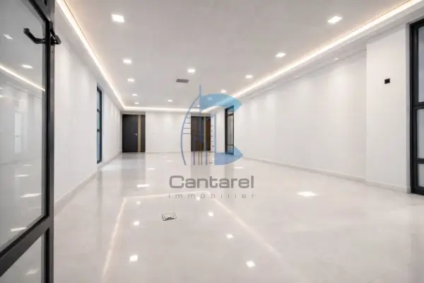 À louer : Bureau haut standing 83 m² – Abdelmoumen