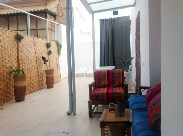 STUDIO AVEC TERRASSE A LA LOCATION -MAARIF-