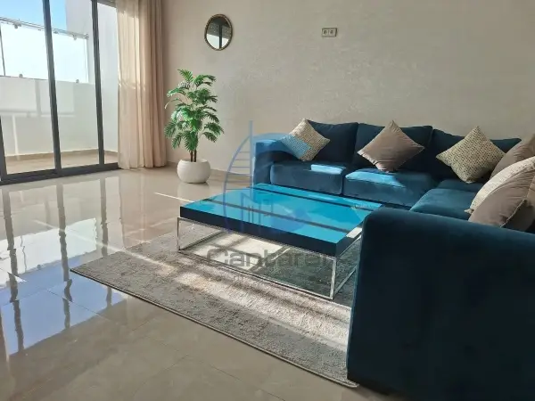 À louer – Appartement meublé avec terrasse | Dernier étage – Beauséjour