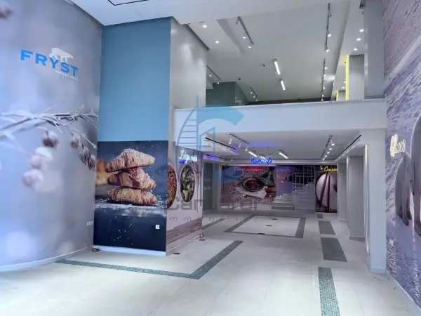 LOCATION LOCAL TRIANGLE D'OR