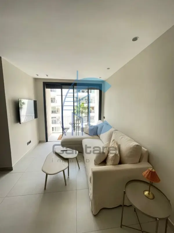 LOCATION LUXUEUX STUDIO -MAARIF-