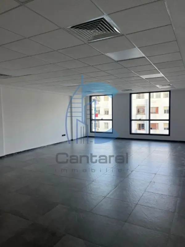 Sidi Maarouf : 2 plateaux de bureaux modernes disponibles à la location
