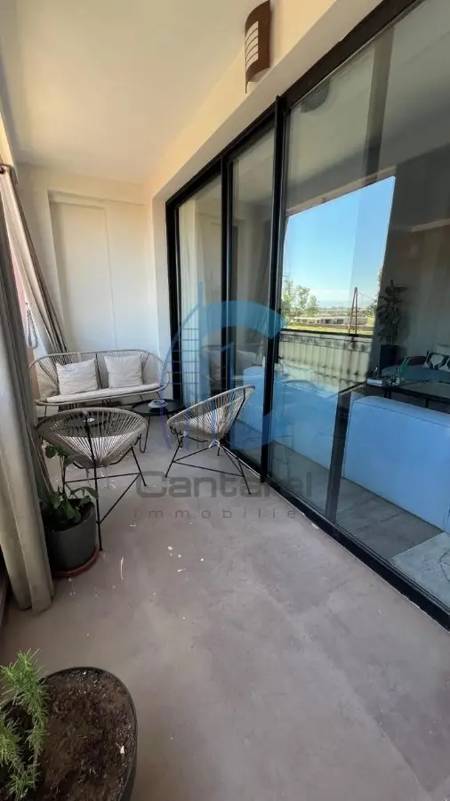 À VENDRE – Appartement Haut Standing 2 Chambres (Possibilité 3) avec Terrasse Couverte – Hivernage, Marrakech