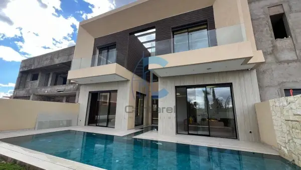 À VENDRE : Villa Neuve Ultra-Luxe de 640 m² – Domotique & Hammam – Route de l'Ourika