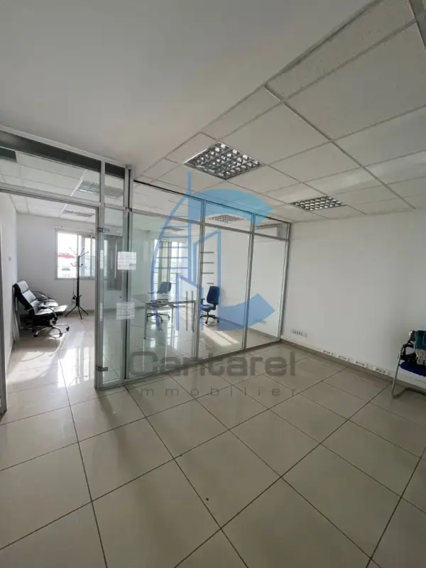 Location de bureaux rénovés – 98 m² + 42 m² – Boulevard Zerktouni
