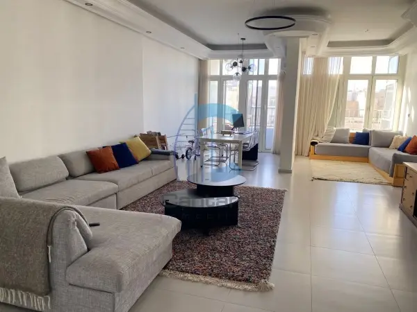 MAGNIFIQUE APPT RÉNOVÉ EN VENTE -GAUTHIER-