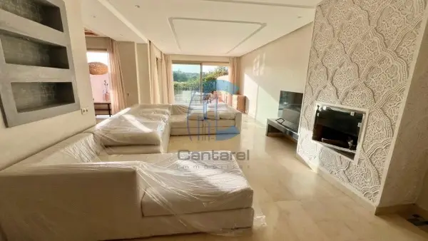 VILLA RÉNOVÉE 3 CHAMBRES MEUBLÉE AVEC PISCINE ET VUE LAC À LOUER - PRESTIGIA MARRAKECH