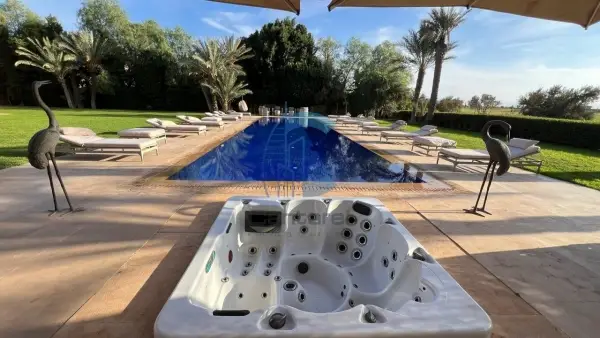 VILLA D'EXCEPTION 7 CHAMBRES EN FRONT DE GOLF À VENDRE – AL MAADEN MARRAKECH