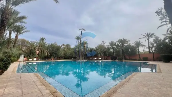 DUPLEX 3 CHAMBRES RÉNOVÉ AVEC 3 TERRASSES ET PISCINES À LOUER – PALMERAIE MARRAKECH