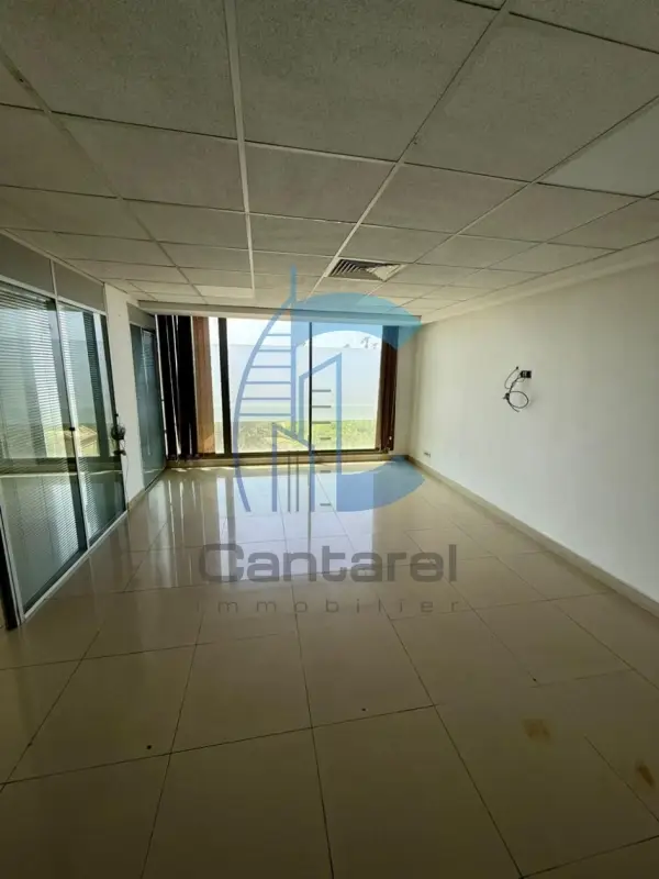 LOCATION SPAXIEUX BUREAU LA CORNICHE