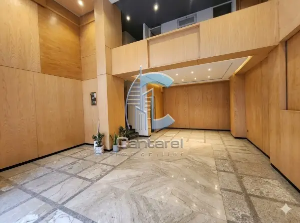 BEAU LOCAL EN LOCATION -RACINE-