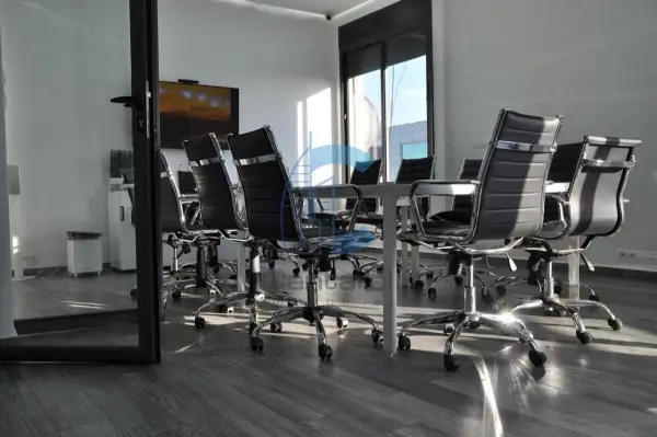 À Vendre : Bureau Haut Standing 90 m² – Bd Zerktouni