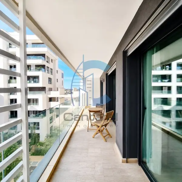 LOCATION – MAGNIFIQUE APPARTEMENT DE 110 M² AU CFC