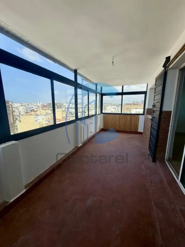 Appartement lumineux 120 m² avec terrasse – Gauthier
