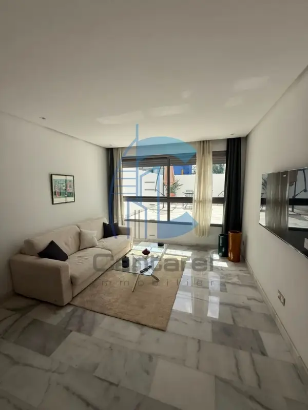 BEAU STUDIO SEMI MEUBLÉ EN LOCATION PALMIER