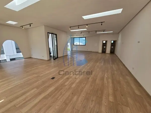 Sous-sol professionnel de 157 m² à louer – CIL