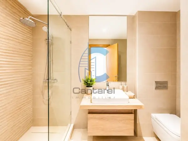 Appartement Meublé 94 m² à Louer – Bourgogne, Casablanca | Étage Élevé & Parking Titré
