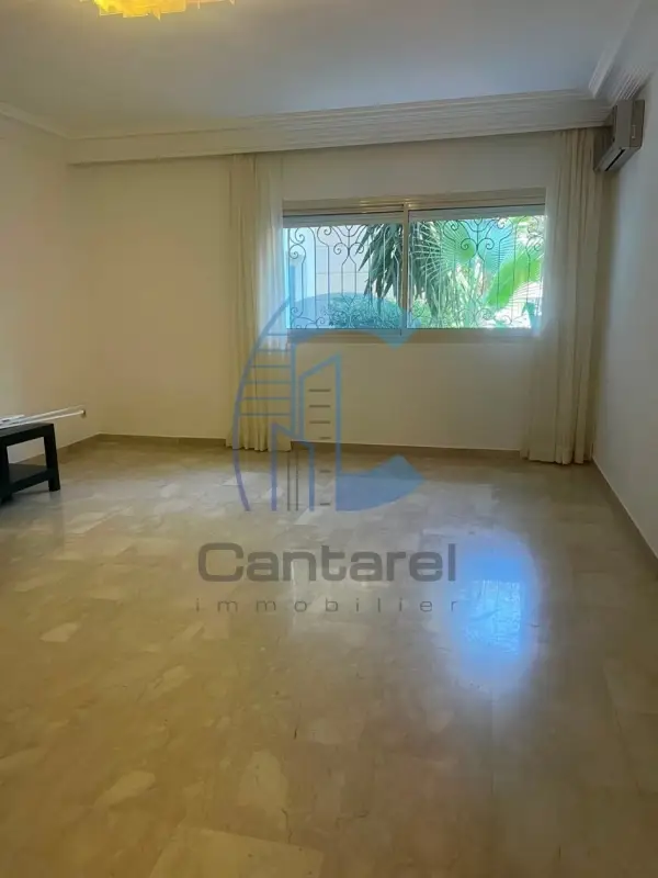 APPARTEMENT VIDE À LOUER-MAARIF