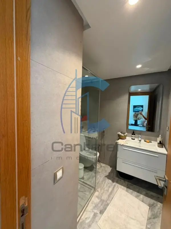 À louer – Superbe appartement avec terrasse à proximité de la Corniche