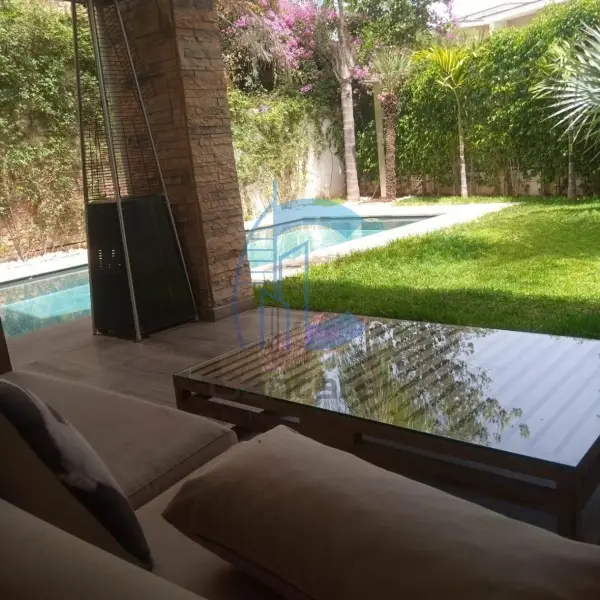 MAGNIFIQUE VILLA VIDE EN LOCATION BOUSKOURA