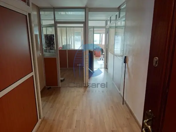 BUREAU ÉQUIPÉ À VENDRE - QUARTIER PALMIER