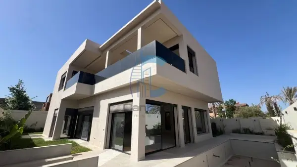 VILLA NEUVE 5 CHAMBRES + 1 CHAMBRE DE PERSONNEL EN RÉSIDENCE À VENDRE - ROUTE DE L'OURIKA