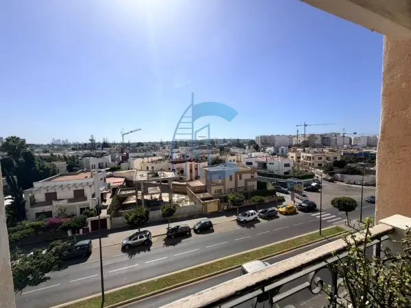 À VENDRE BEL APPT SANS VIS À VIS - RACINE -
