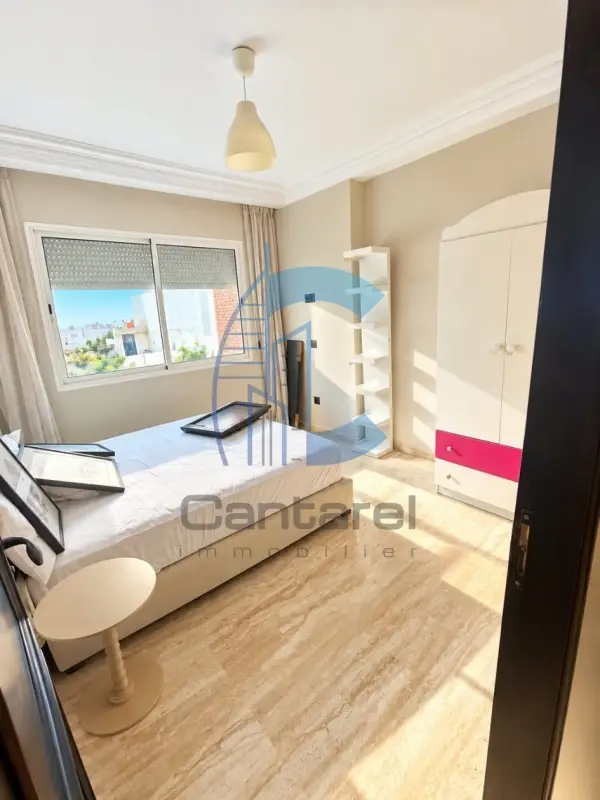 BOURGOGNE – STUDIO MEUBLÉ AVEC TERRASSE À LOUER