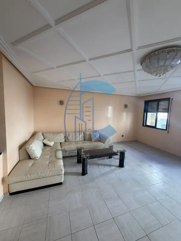 À VENDRE APPARTEMENT DE 206m² À TRIANGLE D'OR